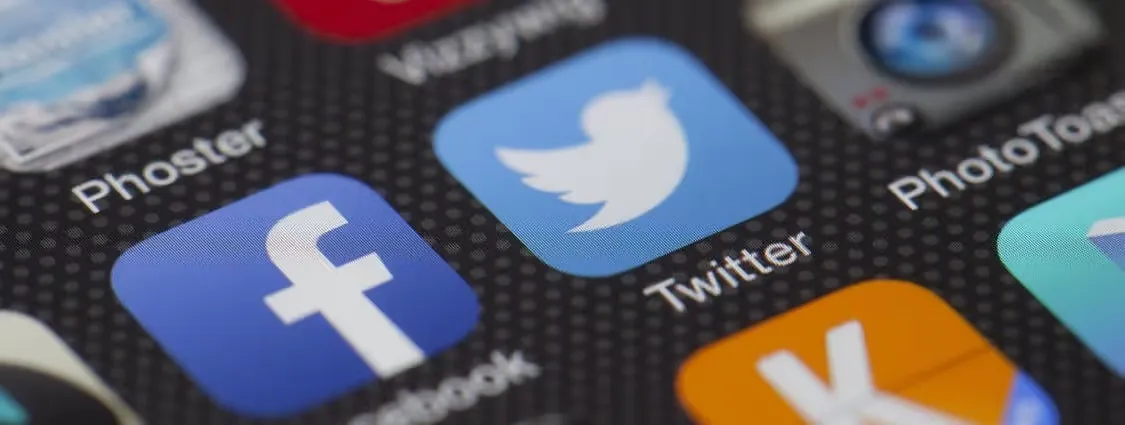 Social Media Tips for Nonprofits That Drive Growth from 32 Leading Nonprofits